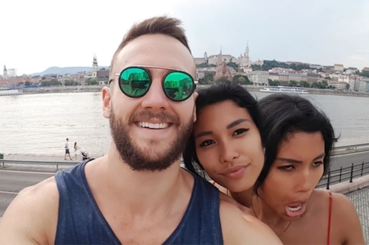 39 Awkward Vacation Photos You Absolutely Should See