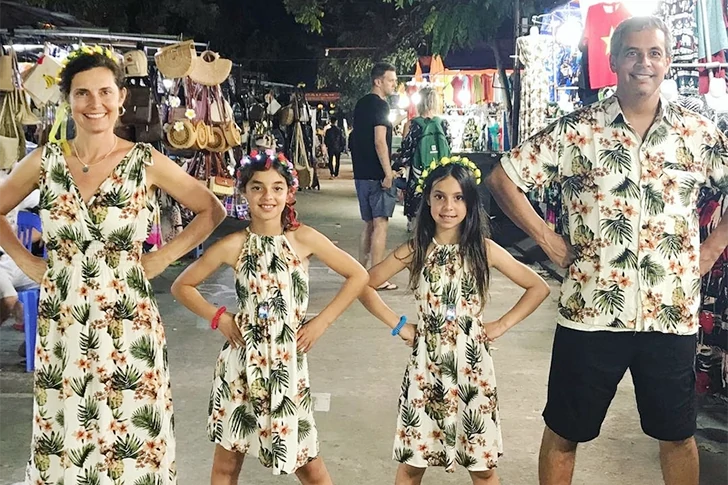 39 Awkward Vacation Photos You Absolutely Should See