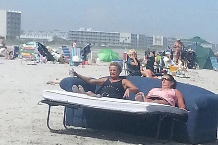39 Awkward Vacation Photos You Absolutely Should See