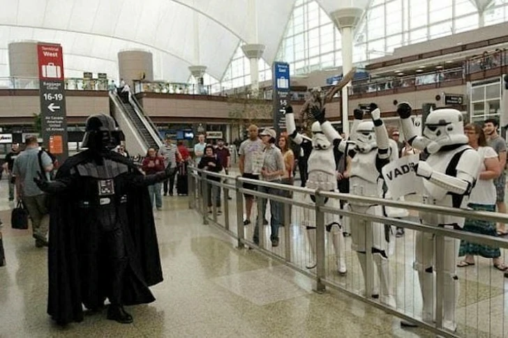 42 Unusual Airport Photos