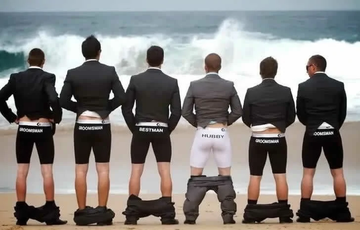 Funny wedding photos make people feel sorry for the bride and groom