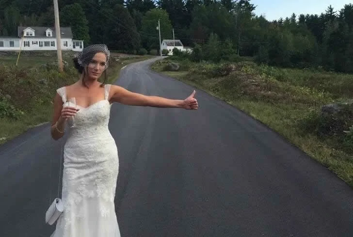 Funny wedding photos make people feel sorry for the bride and groom