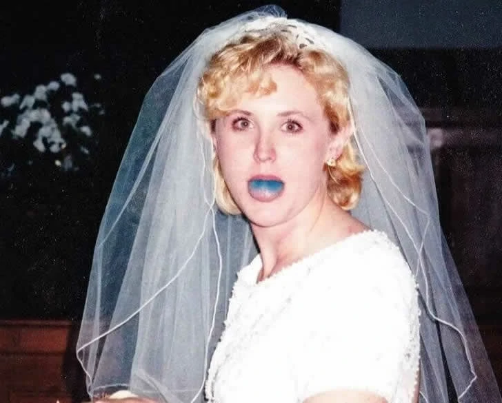 Funny wedding photos make people feel sorry for the bride and groom