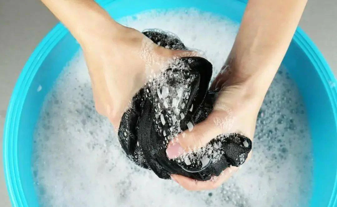 襪子到底有多髒？能和內褲一起洗嗎？