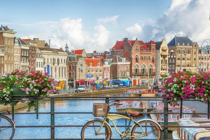 I Caught Feelings For Their Culture”: 40 Cities People Can’t Get Over