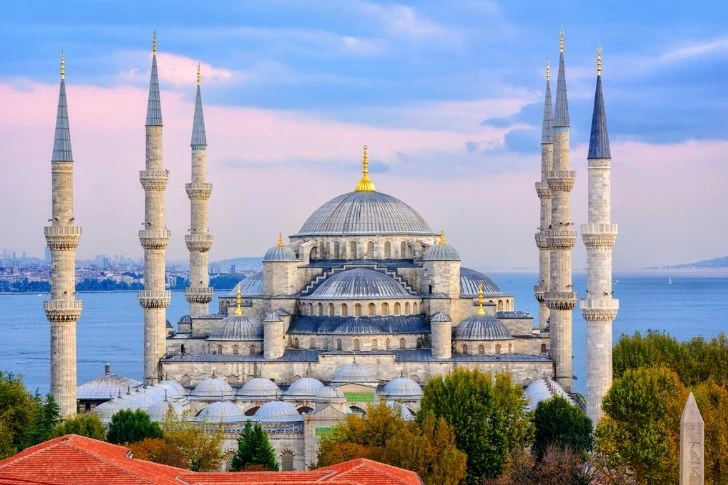 I Caught Feelings For Their Culture”: 40 Cities People Can’t Get Over