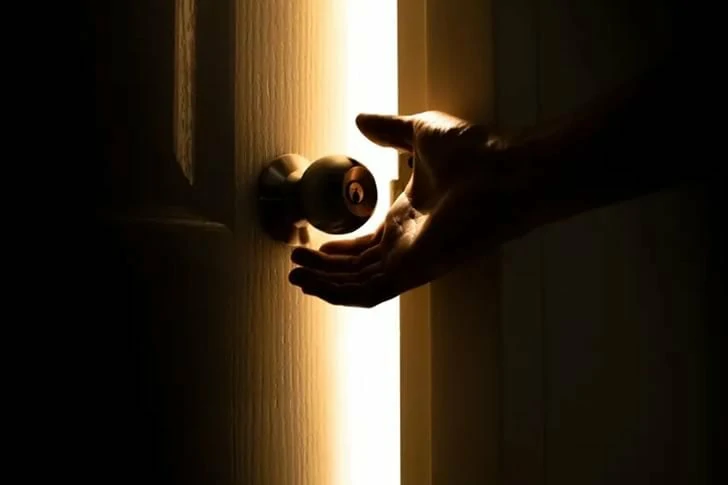 Man gives hitchhiker a lift home—and is shocked by the news the next day