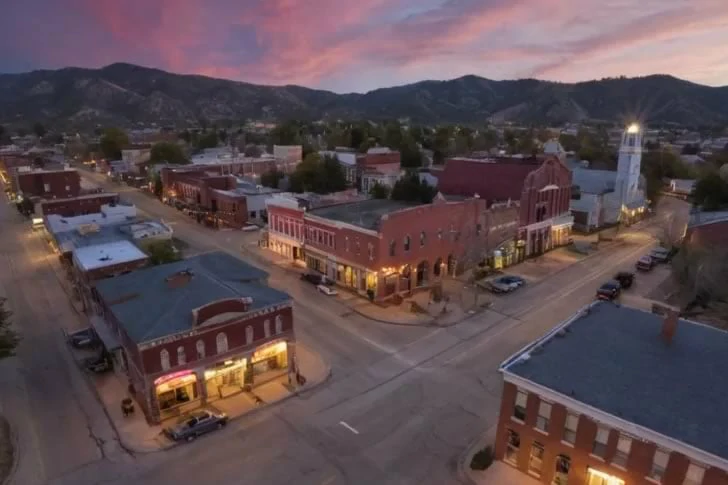 Husband divorces wife after she gives birth to black child, her secret revealed 10 years later