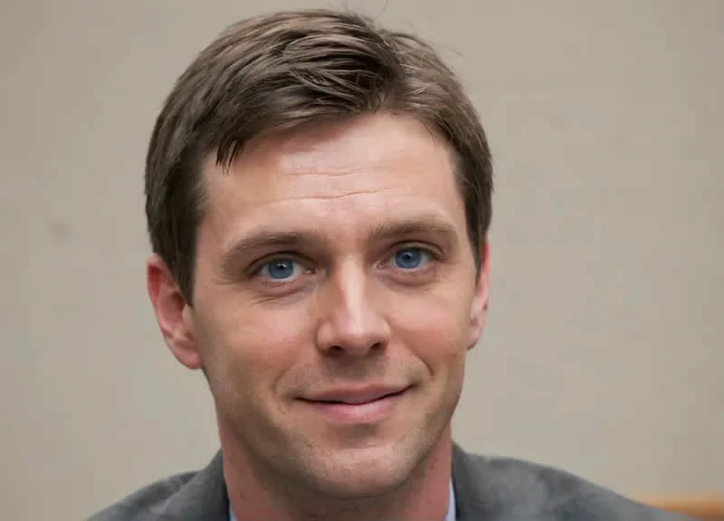 The husband abandoned his sick wife for his mistress.