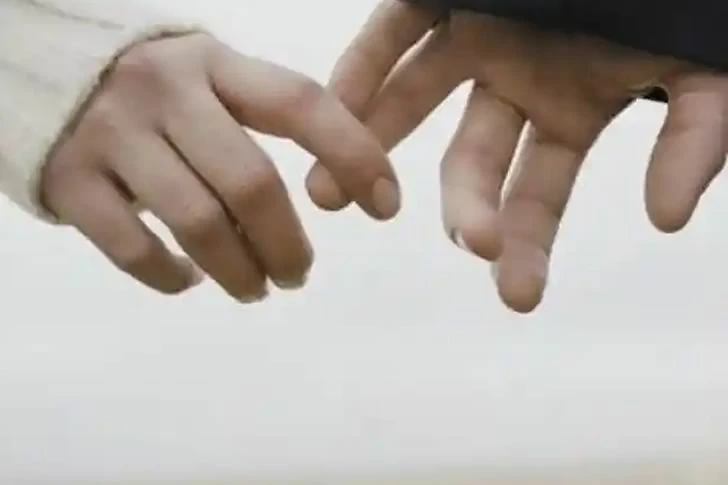 The waitress wrote a letter to her father without her mother's knowledge