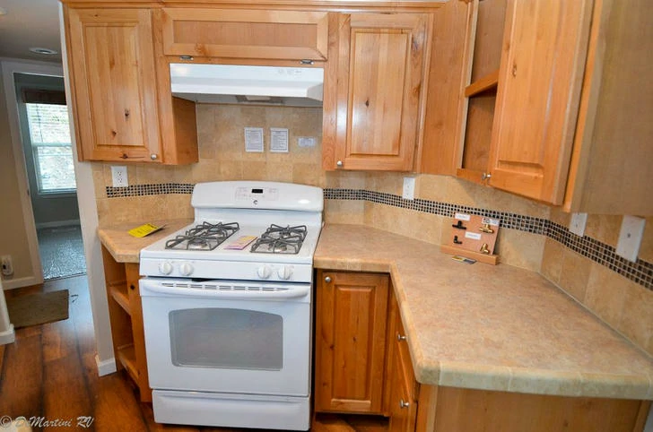 This Elegant Country Cottage is Movable! Let’s Find out What’s Inside...